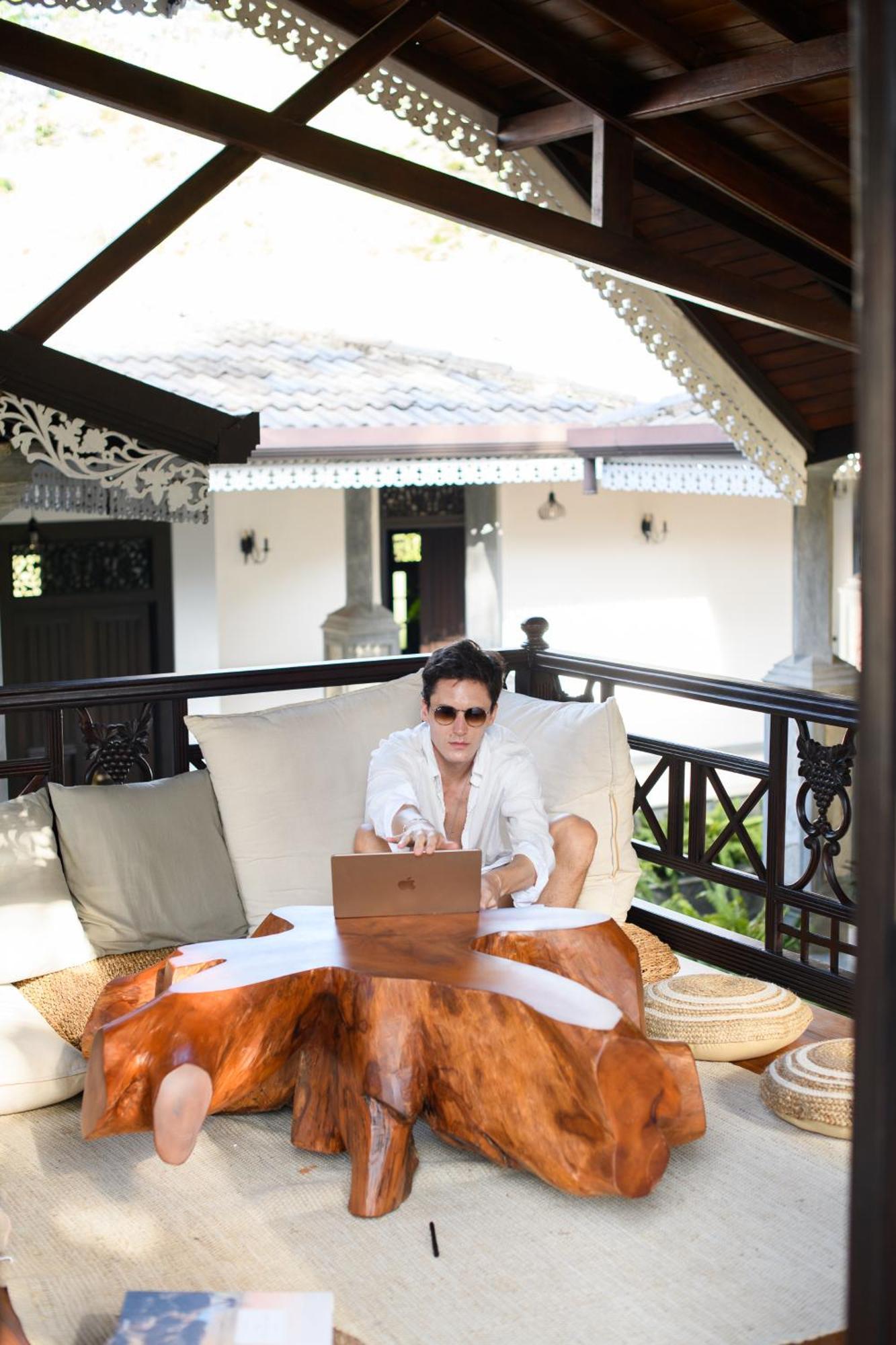 Roots Retreat Hotel Unawatuna Exterior photo